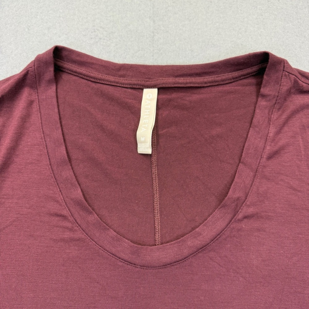 Athleta Womens Medium Burgundy Scoop Neck Long Sleeve Curved Hem T-Shirt Top - Picture 2 of 8